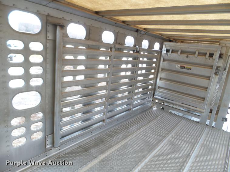 image for item EW9839 2007 Wilson PSDCL-402 livestock trailer