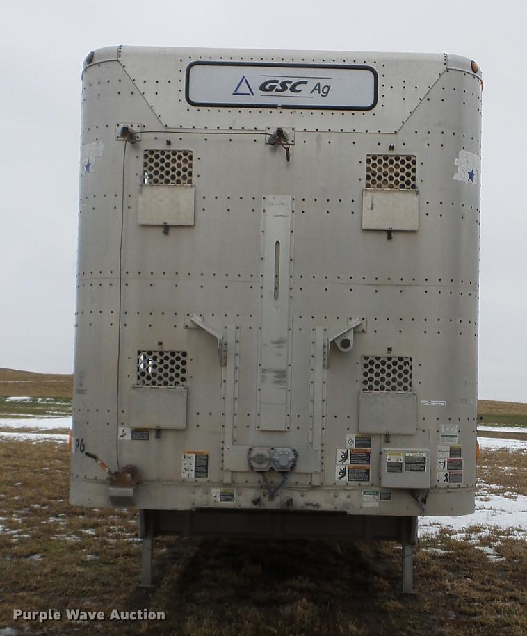 image for item EW9840 2004 Wilson PSDCL-402 livestock trailer