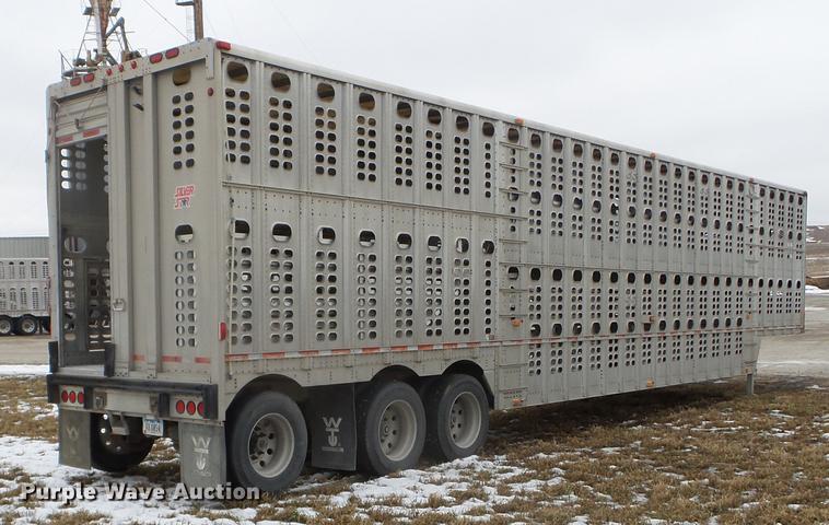 image for item EW9840 2004 Wilson PSDCL-402 livestock trailer