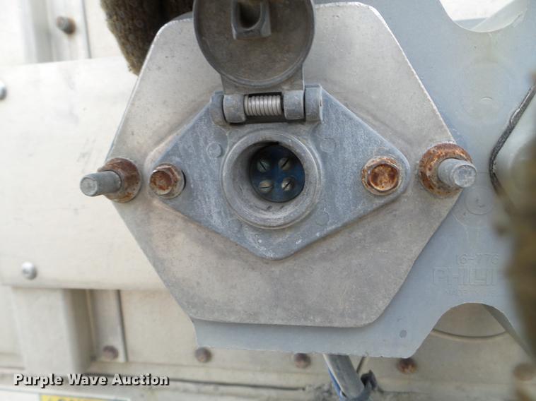 image for item EW9840 2004 Wilson PSDCL-402 livestock trailer