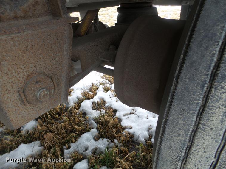 image for item EW9840 2004 Wilson PSDCL-402 livestock trailer