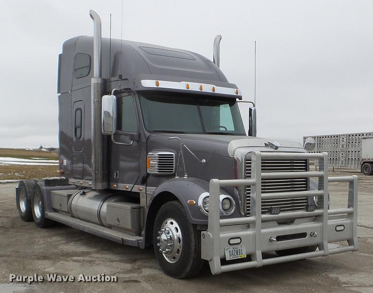 image for item EW9842 2013 Freightliner Coronado glider kit semi truck