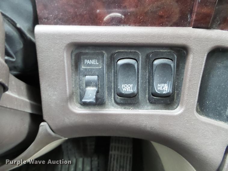 image for item EW9842 2013 Freightliner Coronado glider kit semi truck