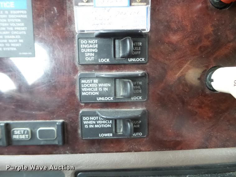 image for item EW9842 2013 Freightliner Coronado glider kit semi truck