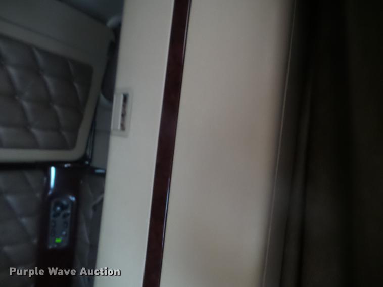 image for item EW9842 2013 Freightliner Coronado glider kit semi truck