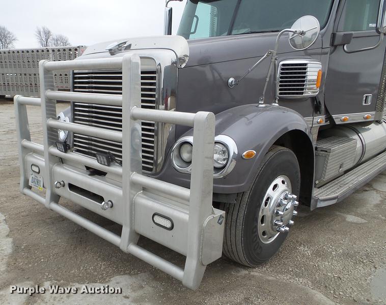 image for item EW9842 2013 Freightliner Coronado glider kit semi truck