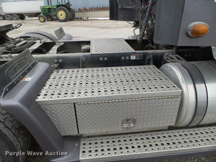 image for item EW9842 2013 Freightliner Coronado glider kit semi truck