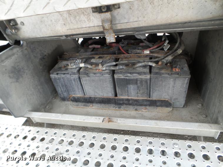 image for item EW9842 2013 Freightliner Coronado glider kit semi truck