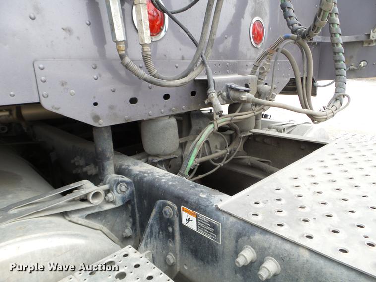 image for item EW9842 2013 Freightliner Coronado glider kit semi truck