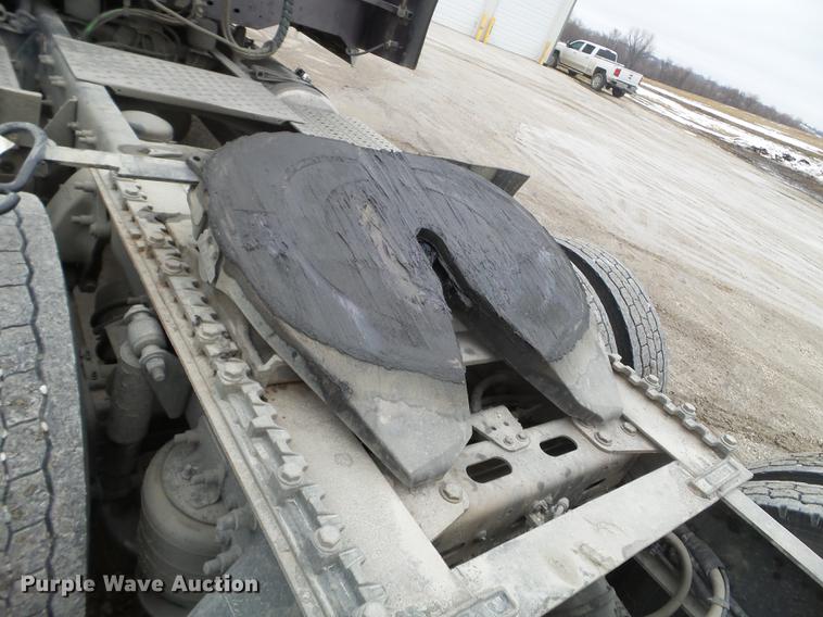 image for item EW9842 2013 Freightliner Coronado glider kit semi truck