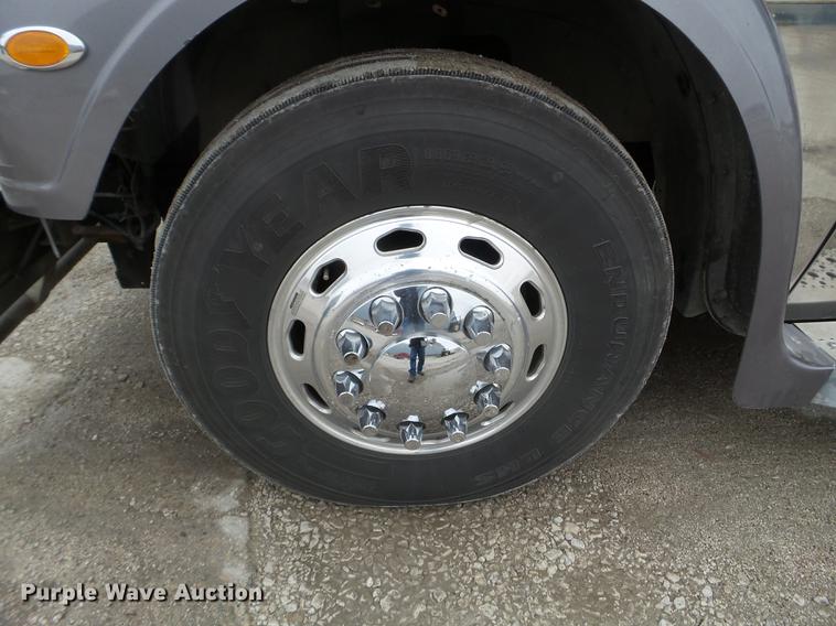 image for item EW9842 2013 Freightliner Coronado glider kit semi truck