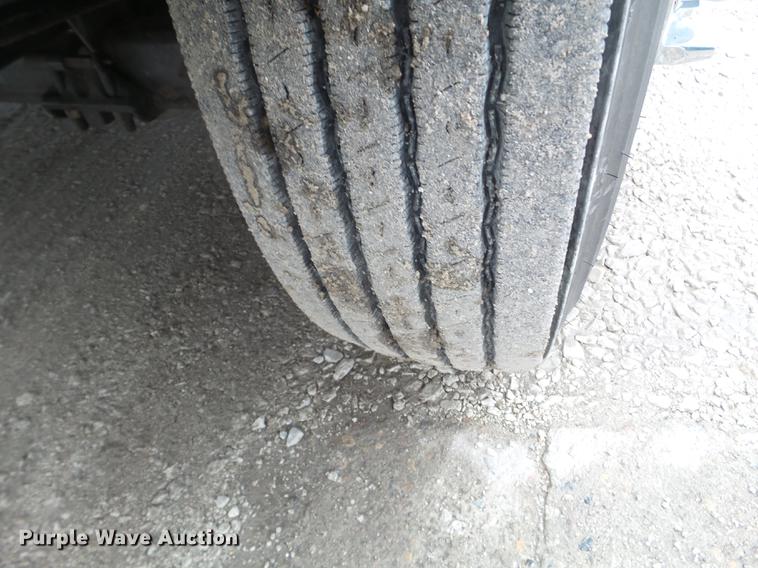 image for item EW9842 2013 Freightliner Coronado glider kit semi truck