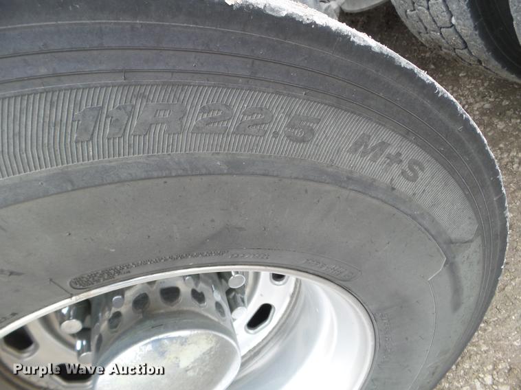 image for item EW9842 2013 Freightliner Coronado glider kit semi truck