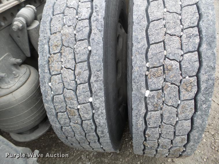 image for item EW9842 2013 Freightliner Coronado glider kit semi truck