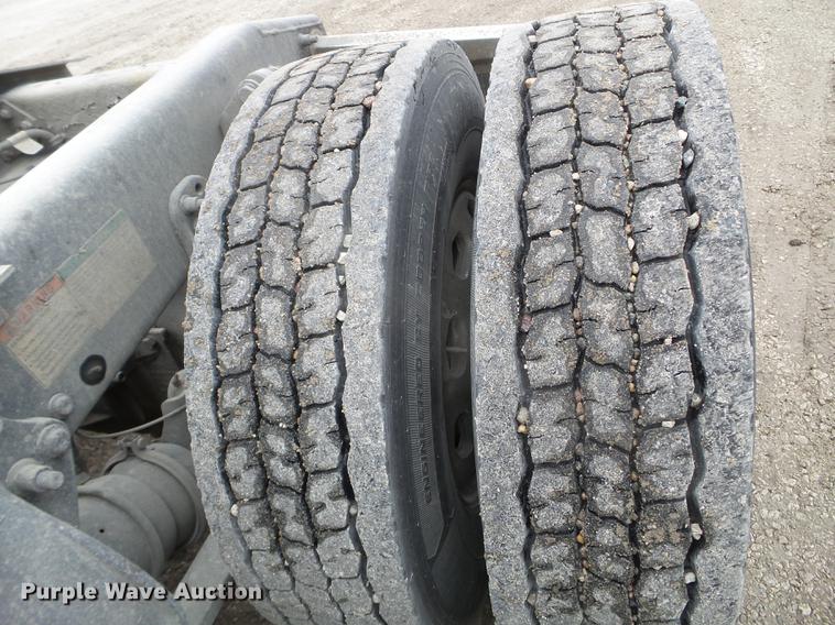 image for item EW9842 2013 Freightliner Coronado glider kit semi truck