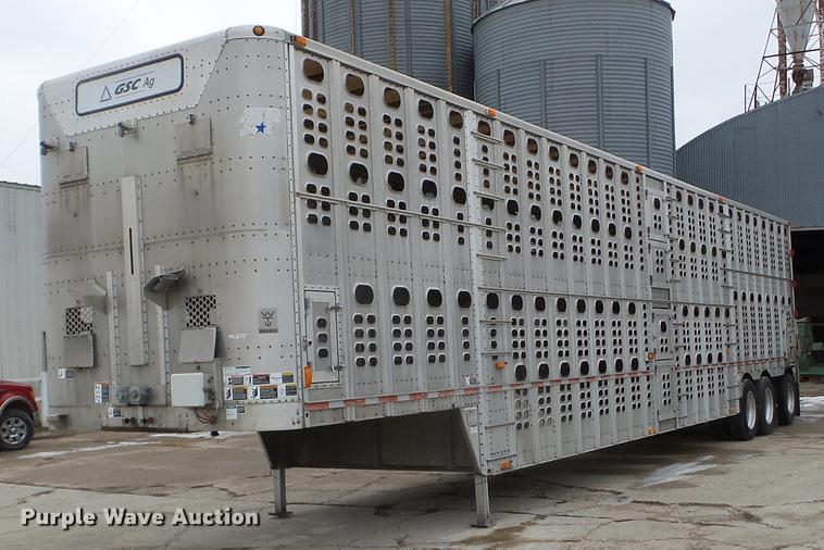 image for item EW9843 2005 Wilson PSDCL-402 livestock trailer