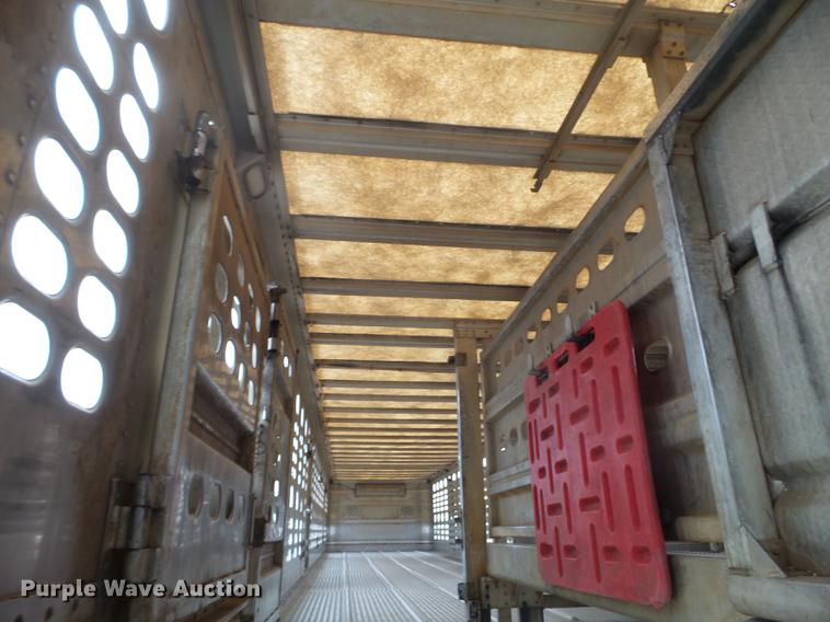 image for item EW9843 2005 Wilson PSDCL-402 livestock trailer