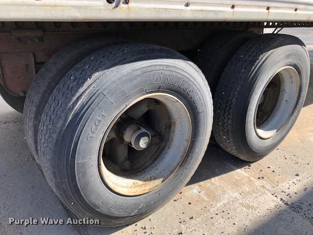 image for item G1468 1995 Miller dry van trailer