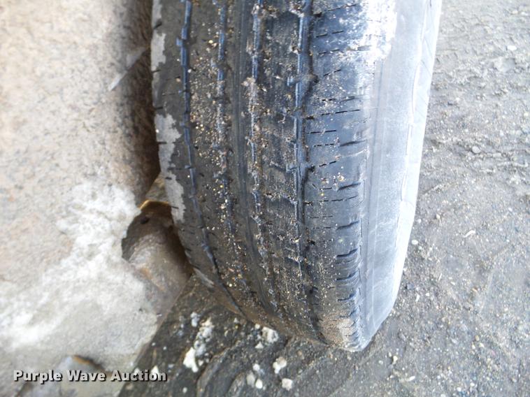 image for item DD0706 2003 PJ utility trailer