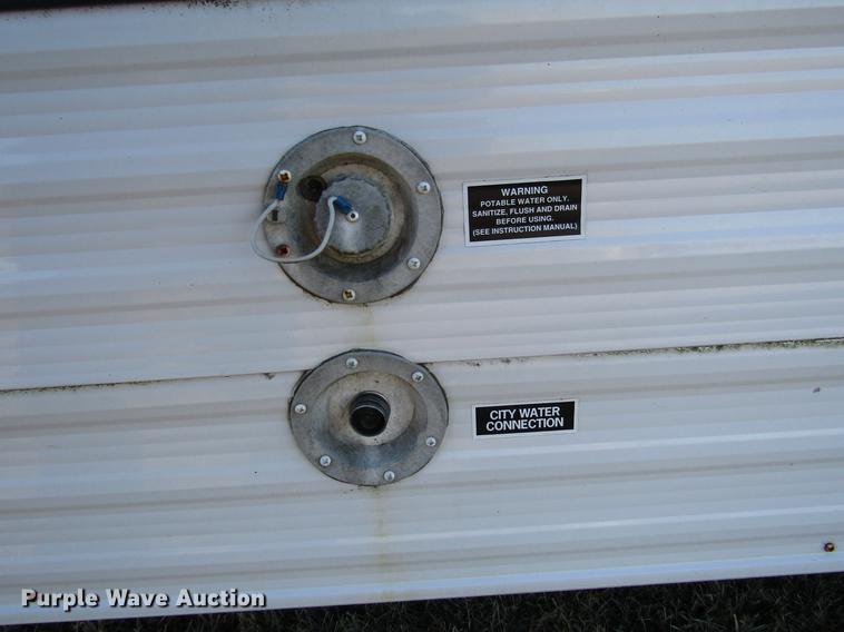 image for item DD0709 2000 Hornet camper