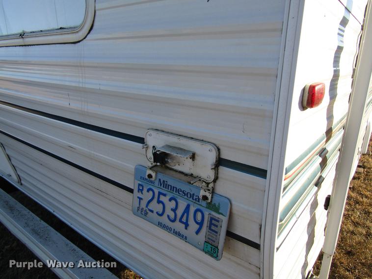 image for item DD0709 2000 Hornet camper