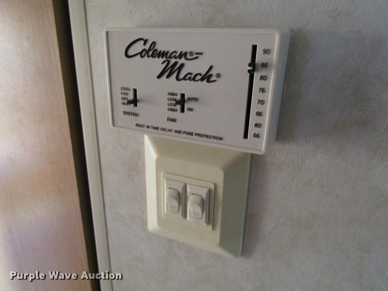 image for item DD0709 2000 Hornet camper