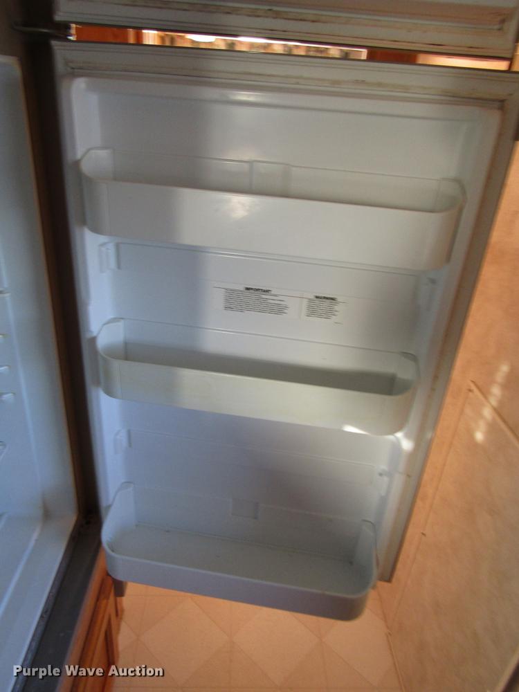 image for item DD0709 2000 Hornet camper