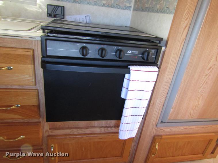 image for item DD0709 2000 Hornet camper