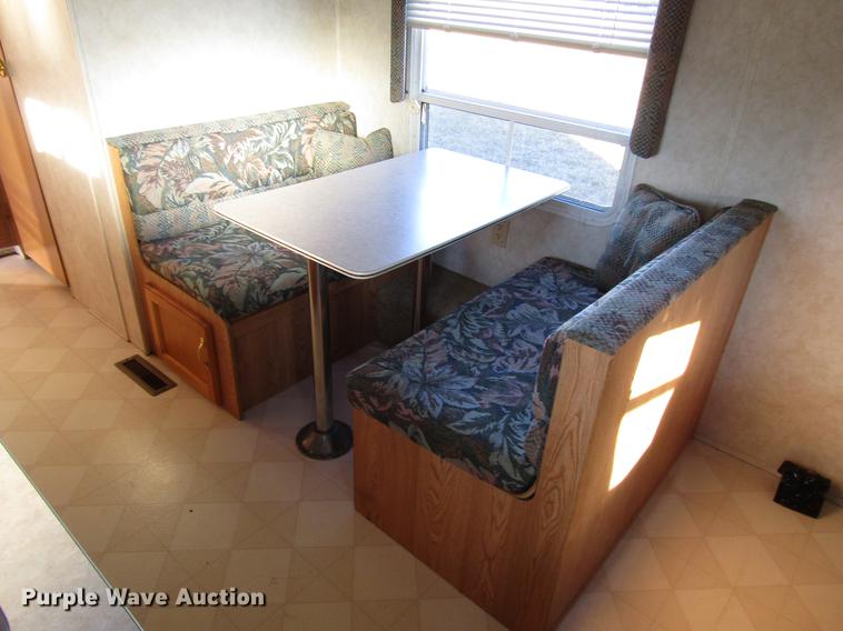 image for item DD0709 2000 Hornet camper