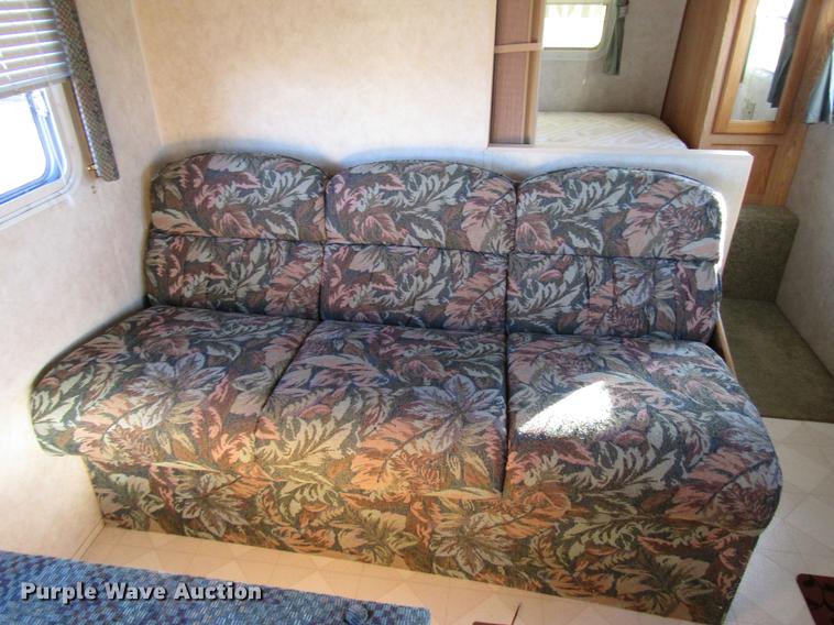 image for item DD0709 2000 Hornet camper