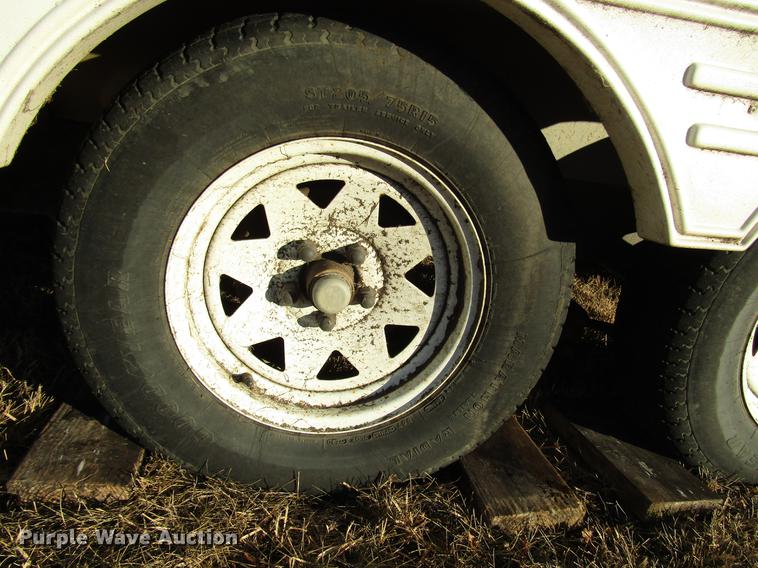 image for item DD0709 2000 Hornet camper