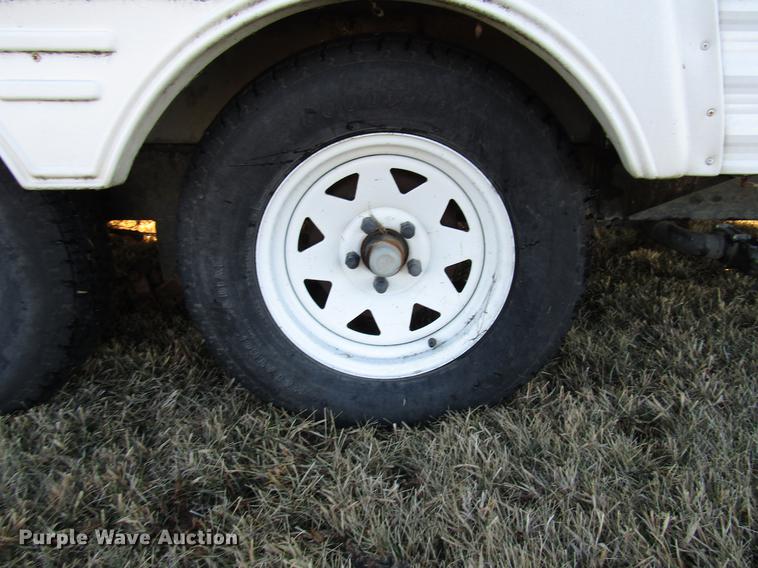 image for item DD0709 2000 Hornet camper