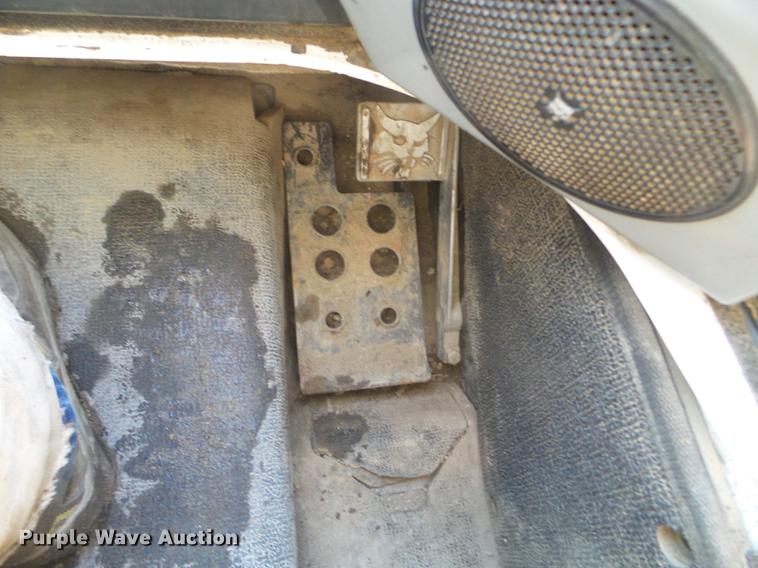 image for item DD0710 2014 Bobcat S850 skid steer