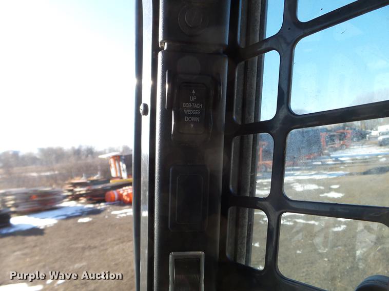 image for item DD0710 2014 Bobcat S850 skid steer