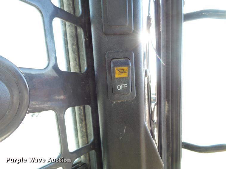 image for item DD0710 2014 Bobcat S850 skid steer