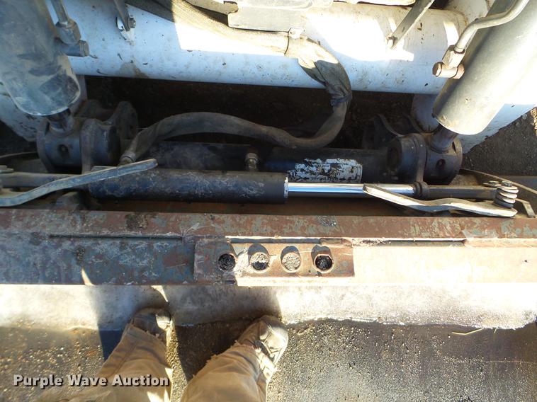 image for item DD0710 2014 Bobcat S850 skid steer