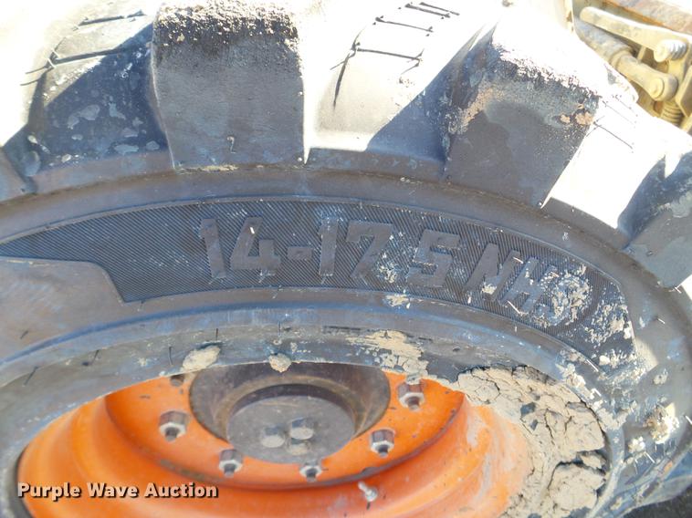 image for item DD0710 2014 Bobcat S850 skid steer