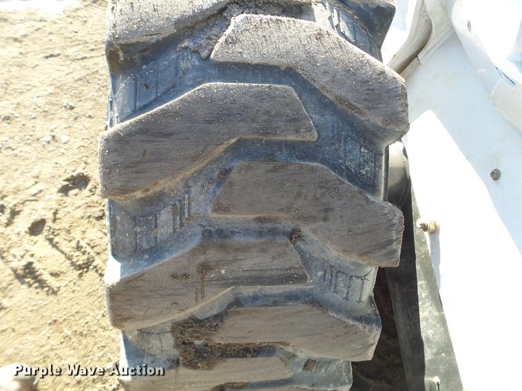 image for item DD0710 2014 Bobcat S850 skid steer