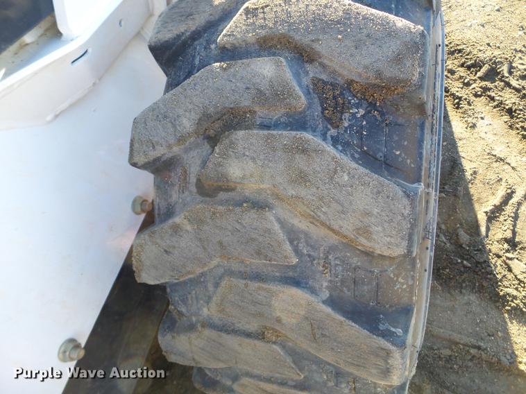 image for item DD0710 2014 Bobcat S850 skid steer