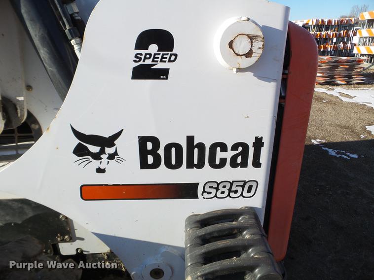 image for item DD0710 2014 Bobcat S850 skid steer