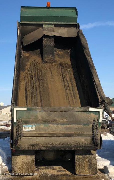 image for item DD0717 2002 GMC C7500 dump truck