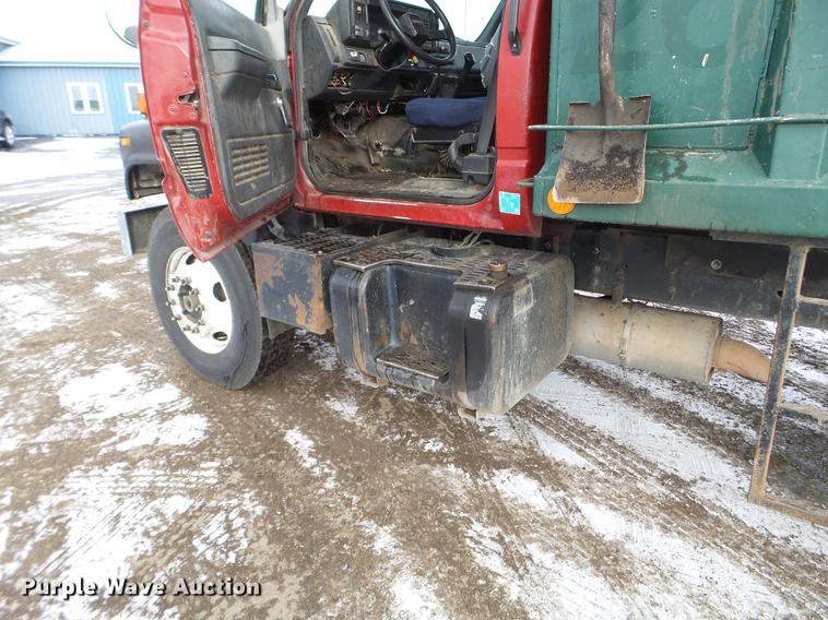 image for item DD0717 2002 GMC C7500 dump truck