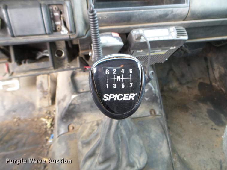 image for item DD0717 2002 GMC C7500 dump truck