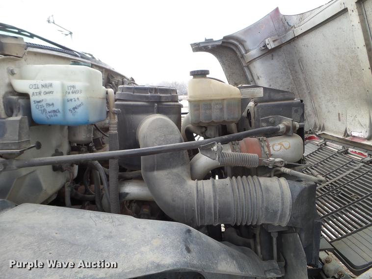 image for item DD0717 2002 GMC C7500 dump truck