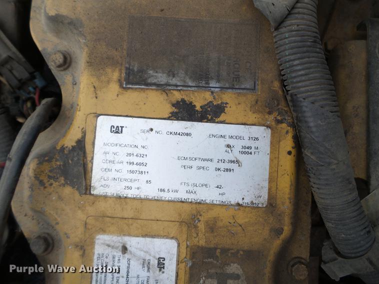 image for item DD0717 2002 GMC C7500 dump truck