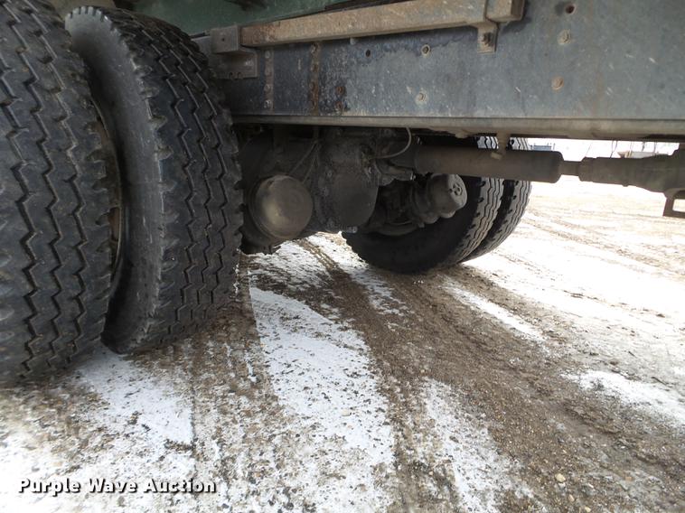 image for item DD0717 2002 GMC C7500 dump truck