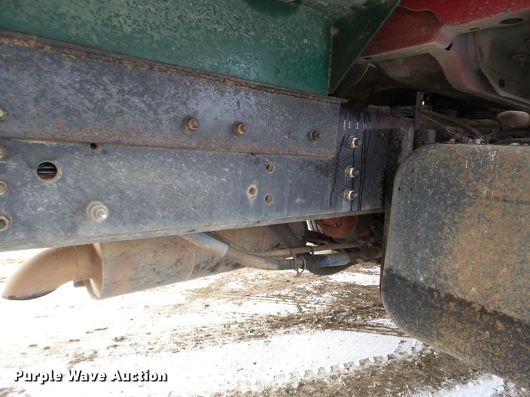 image for item DD0717 2002 GMC C7500 dump truck