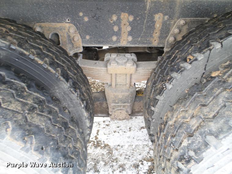 image for item DD0717 2002 GMC C7500 dump truck