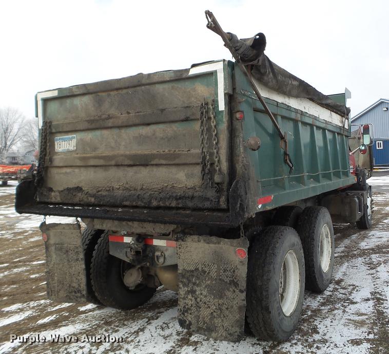 image for item DD0717 2002 GMC C7500 dump truck