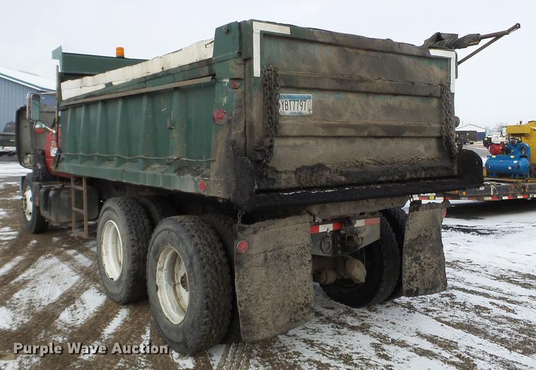 image for item DD0717 2002 GMC C7500 dump truck